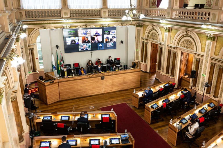 Com redução de casos de covid-19, vereadores pedem menos medidas restritivas