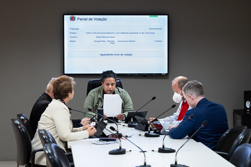 Com voto em separado, Dia do Conservadorismo passa em comissão
