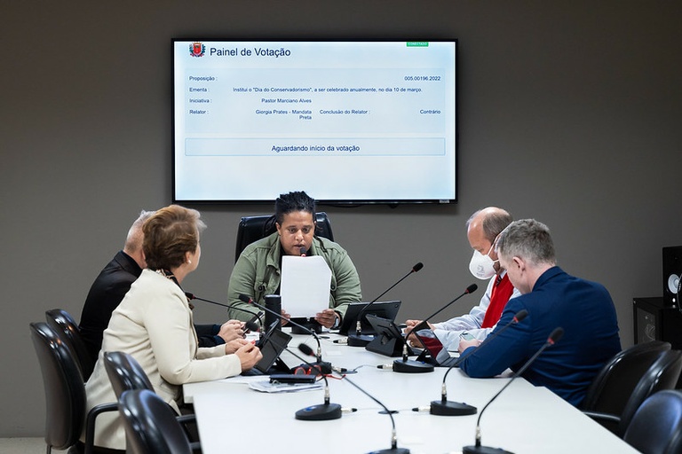 Com voto em separado, Dia do Conservadorismo passa em comissão