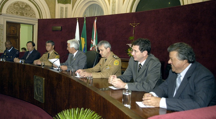 Comandante do Corpo de Bombeiros homenageado pela Câmara 