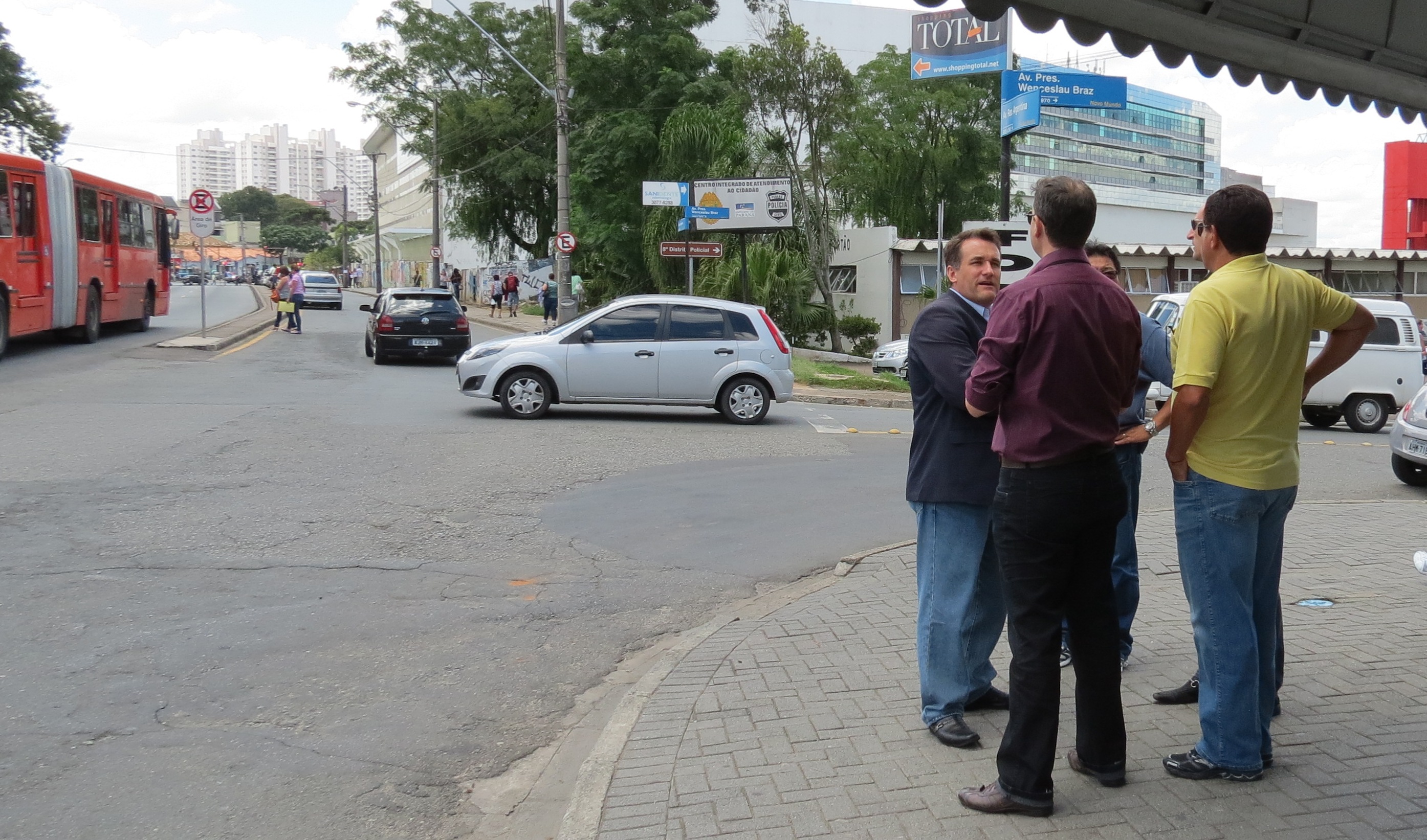 Comerciantes pedem medidas para segurança no trânsito 