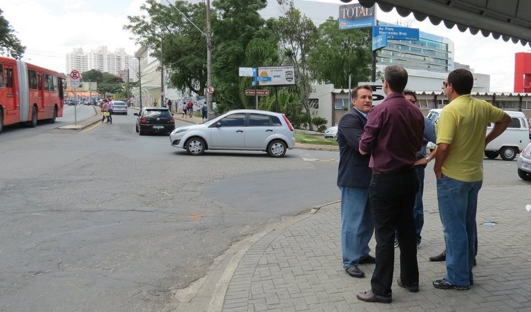 Comerciantes pedem medidas para segurança no trânsito 