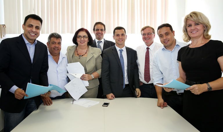 Comércio que vender cigarros falsificados poderá ter alvará cassado 