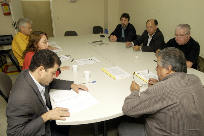 Comissão analisa créditos adicionais 