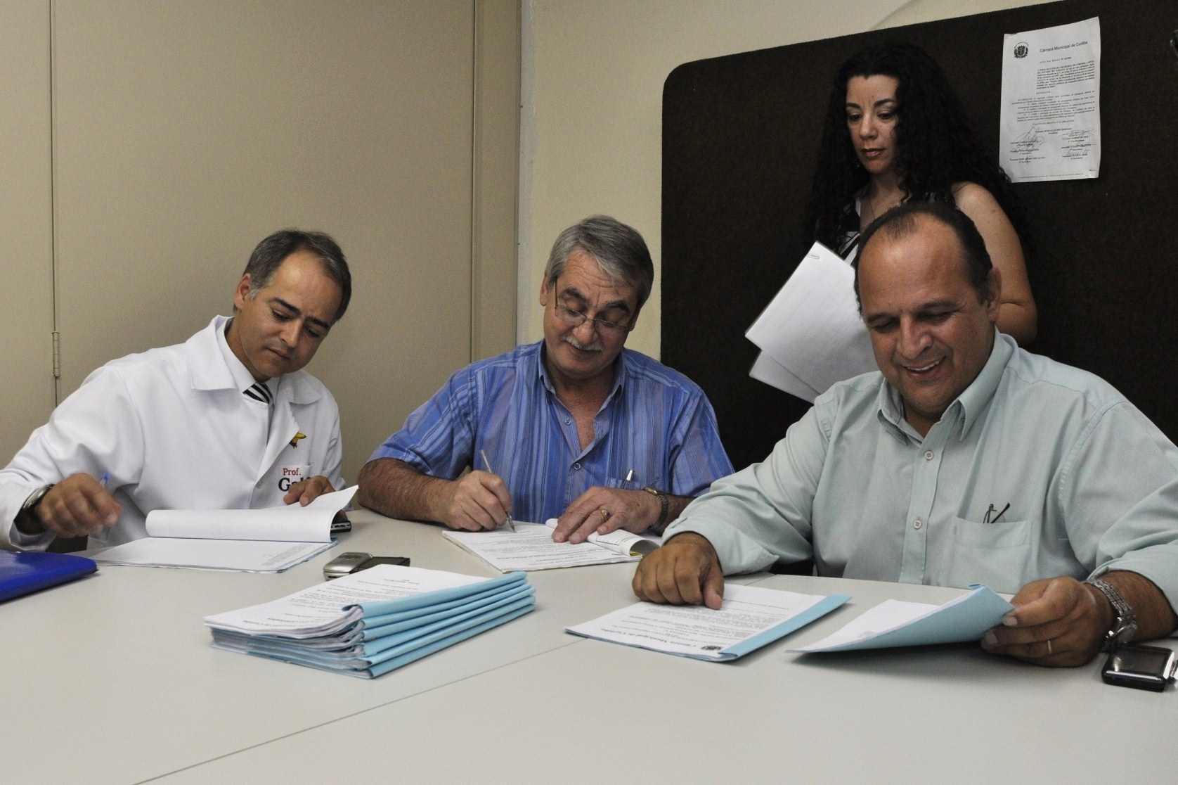 Comissão analisa e encaminha projetos 