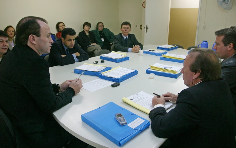 Comissão analisa lacre em embalagens de alimentos 