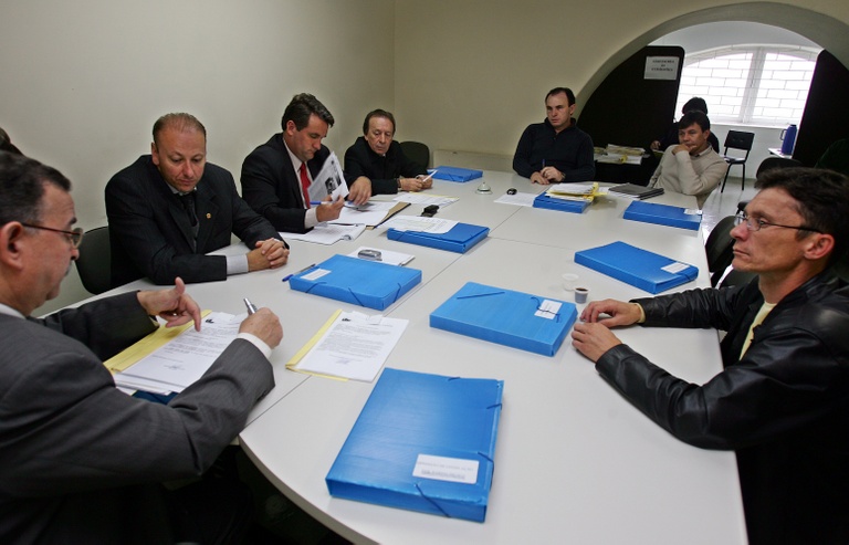 Comissão analisa projeto de isenção às microempresas 