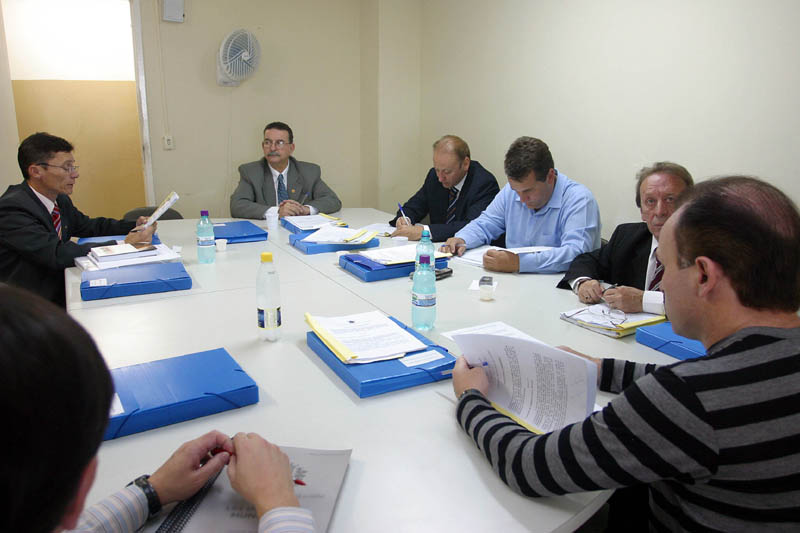 Comissão analisa projeto de regularização fundiária 