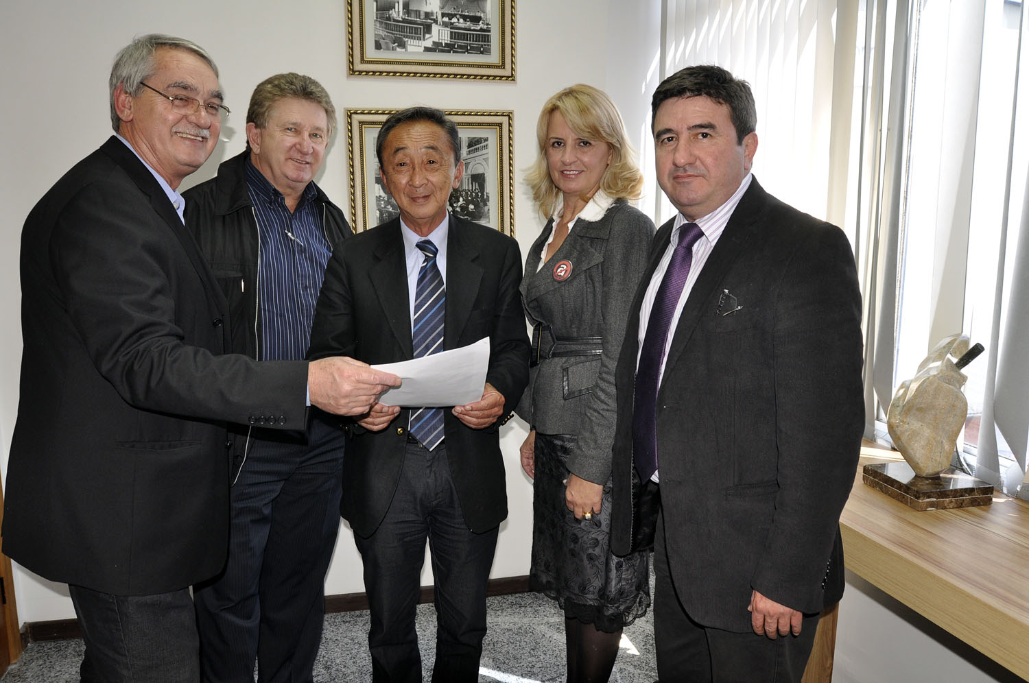 Comissão analisa projeto que prevê higienização de óculos 3D 