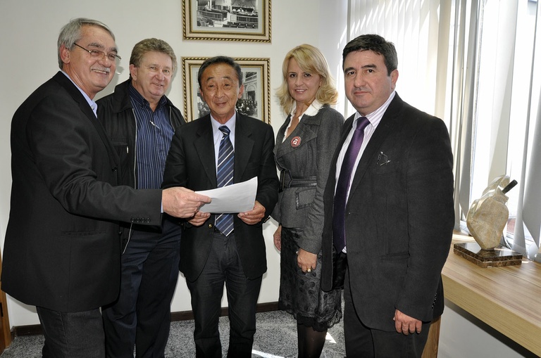 Comissão analisa projeto que prevê higienização de óculos 3D 