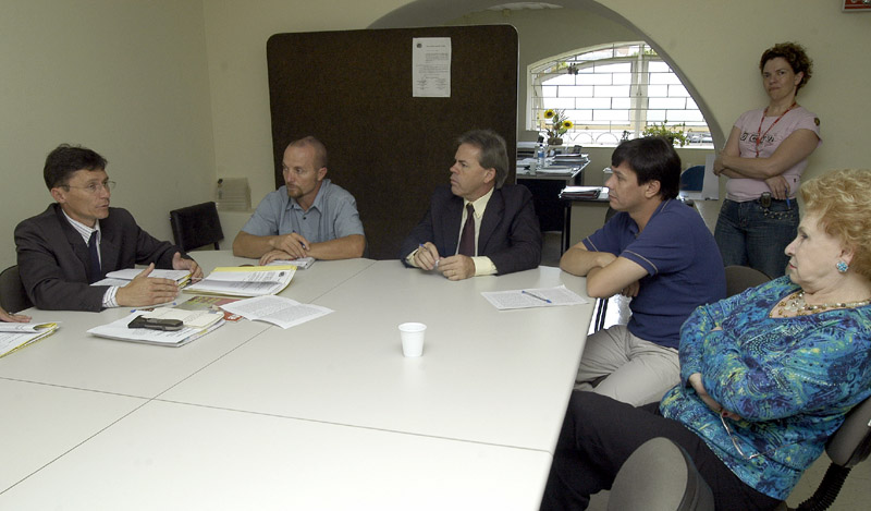 Comissão analisa projetos e atende a comunidade 