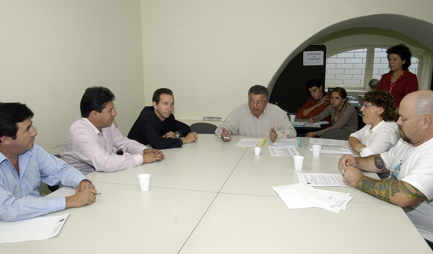 Comissão aprova auxílio refeição para servidores 