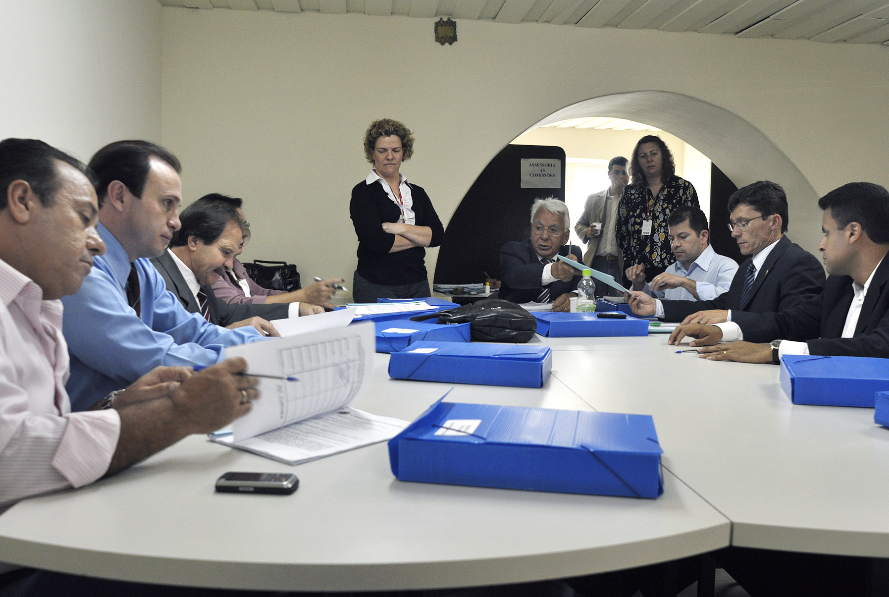 Comissão autoriza tramitação de projeto voltado a adolescentes 