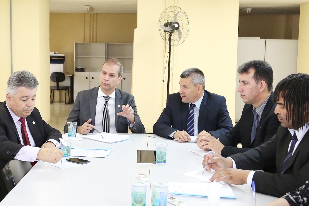 Comissão considera revogar cidadania honorária só após condenação