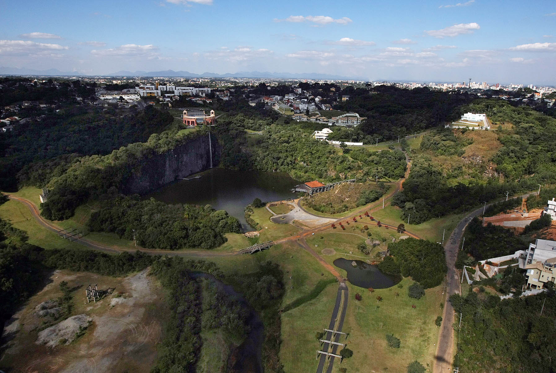 Comissão da Água quer reunião com IAP e Sanepar 