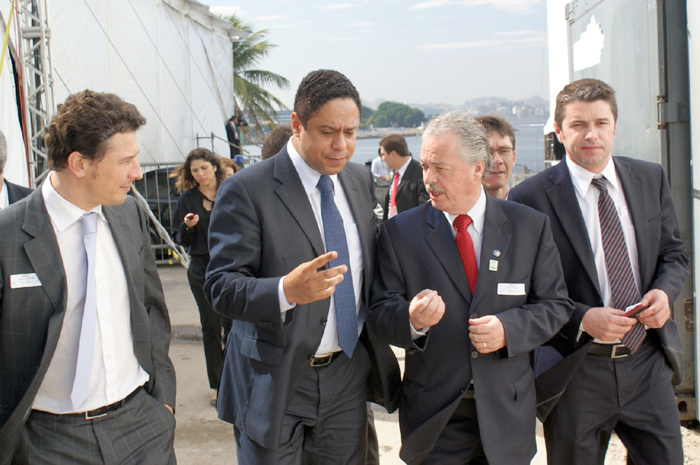 Comissão da Copa acompanha sorteio dos grupos do Mundial 
