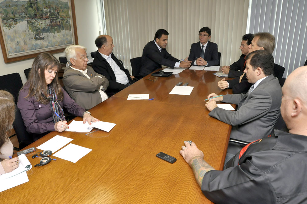 Comissão da Copa fará novo convite à diretoria do Atlético 