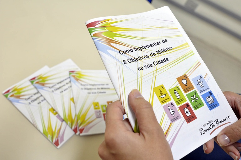 Comissão de Direitos Humanos apresenta cartilha 