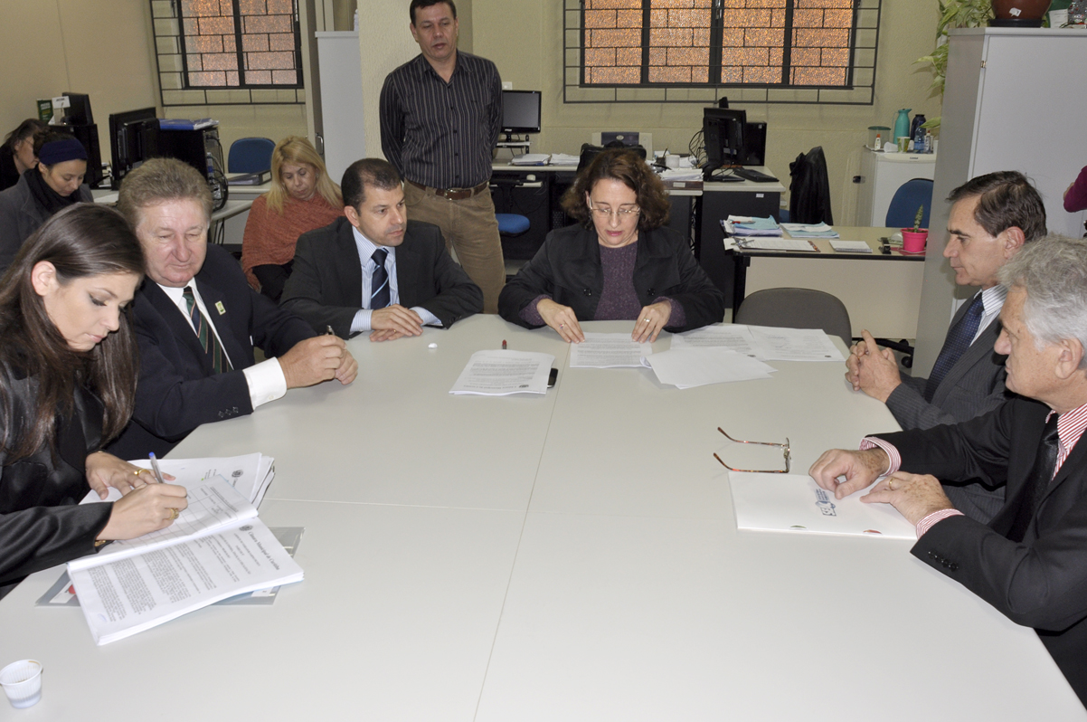 Comissão de Economia aprova parecer sobre LDO  