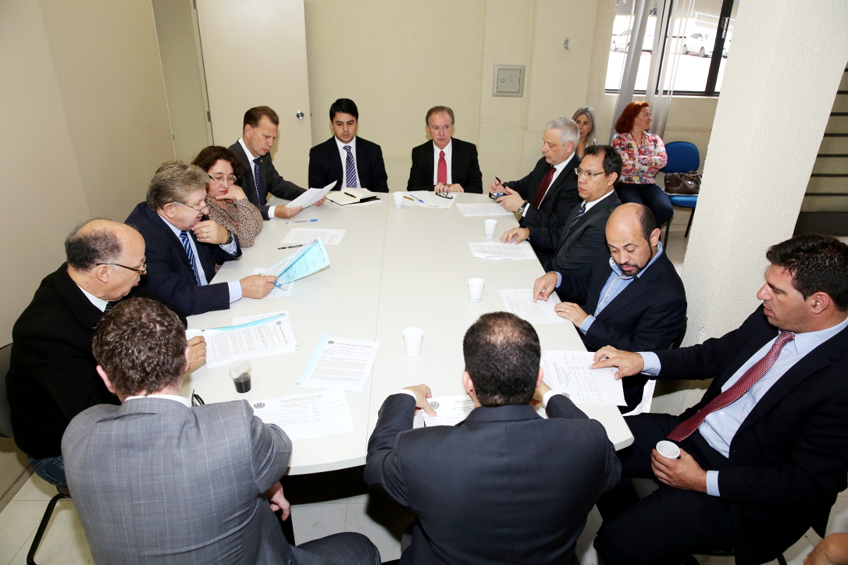 Comissão de Economia aprova voto em separado sobre Refic