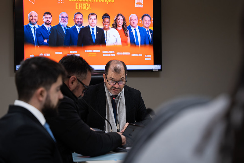 Economia pede mais informações do Executivo para permuta de terreno