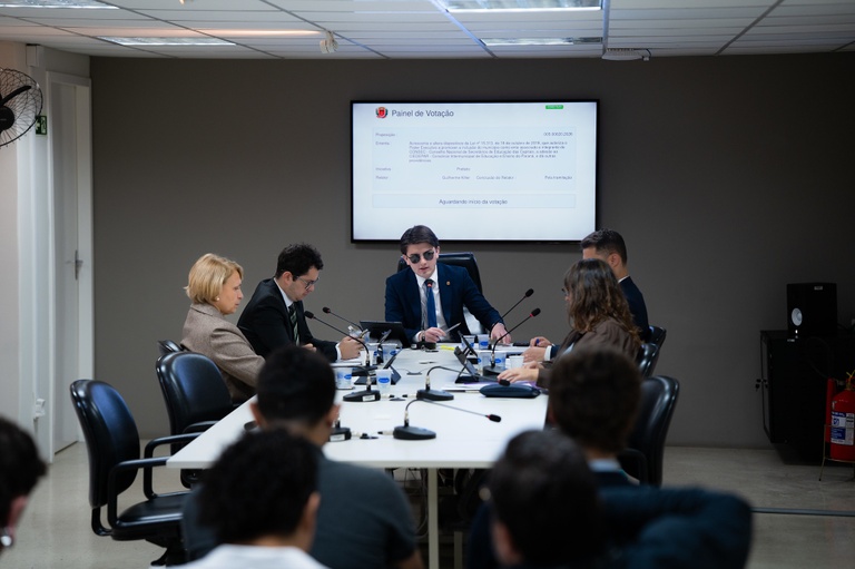Comissão de Educação aprova e plenário já pode votar 7 projetos