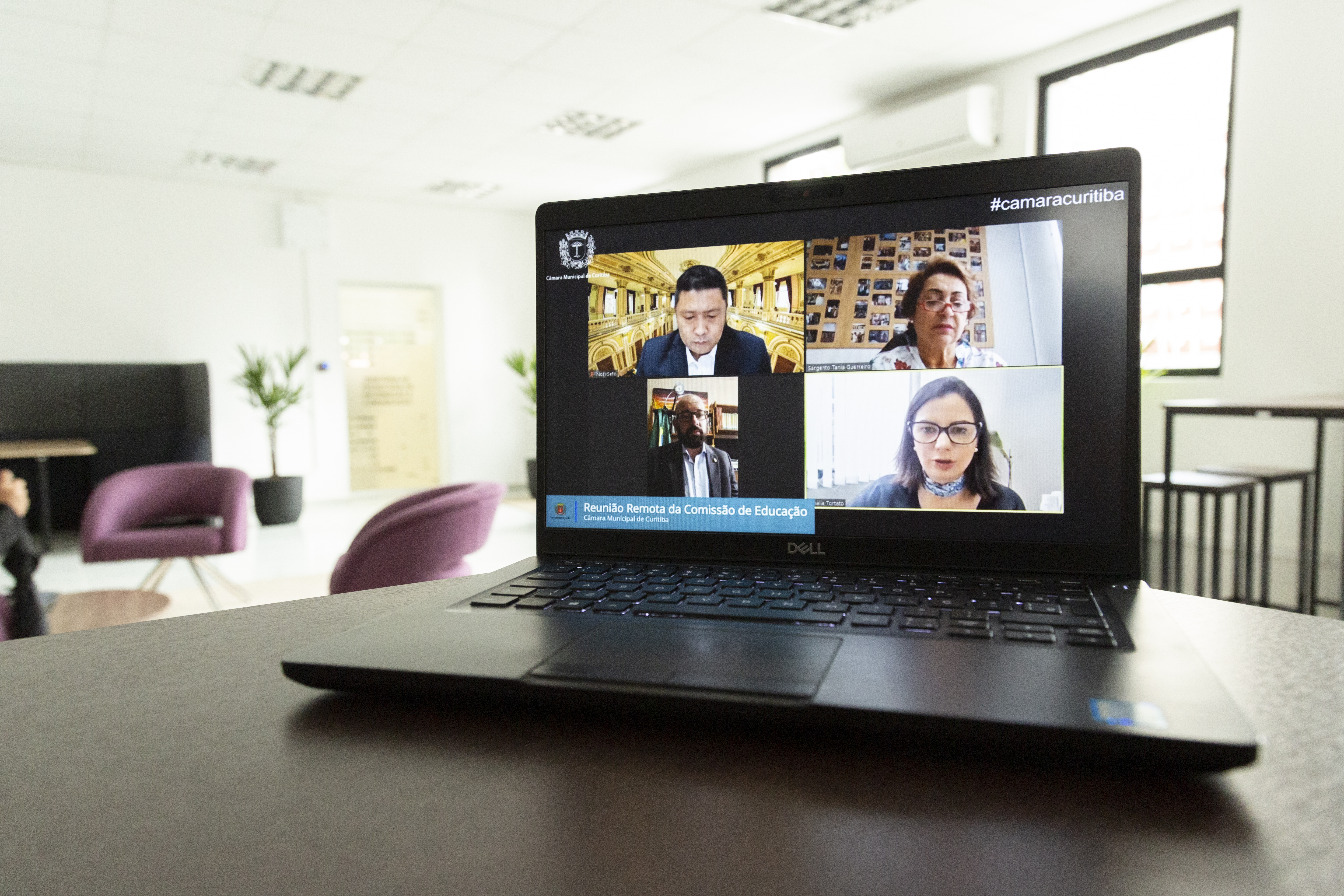 Comissão de Educação avaliza trâmite do projeto dos Book Trucks