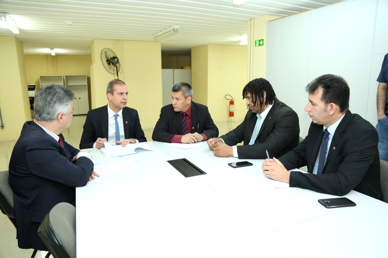 Comissão de Educação emite parecer contra Escola Sem Partido