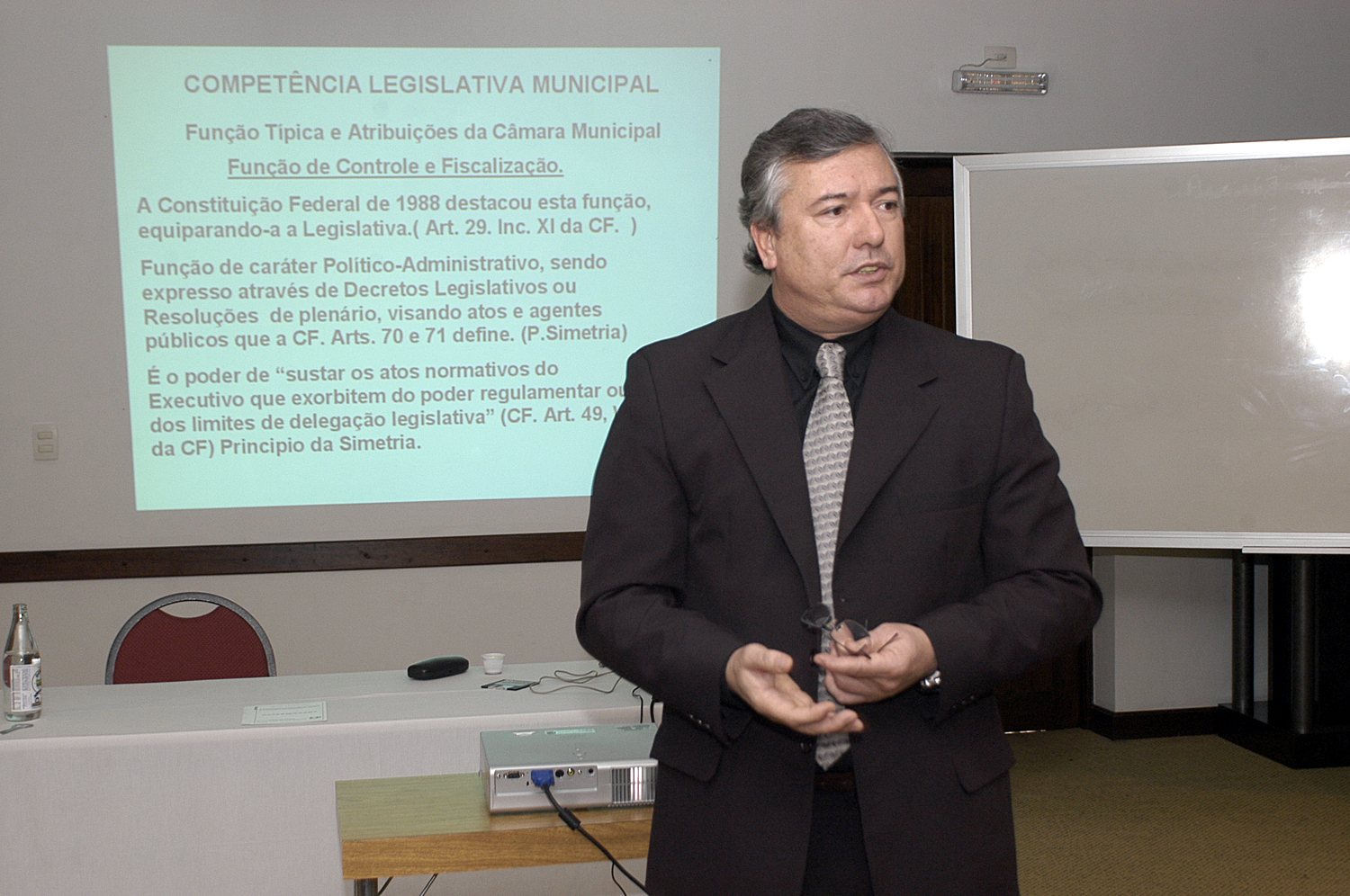 Comissão de Inquérito é tema de novo curso 