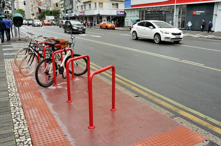  Comissão de Legislação debate instalação de bicicletários em escolas 