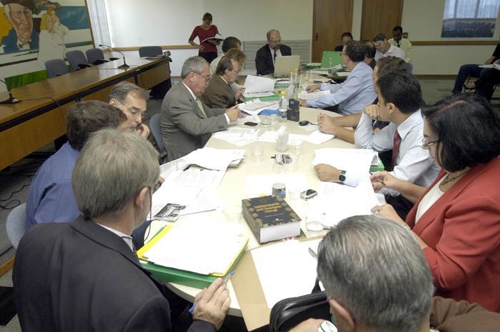 Comissão de Revisão da LOM aprova alterações 