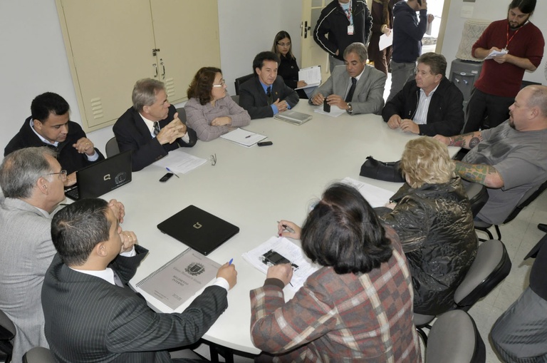 Comissão de Revisão do Regimento Interno elege presidente 