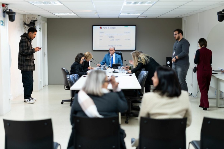 Comissão de Saúde acata revisão da Lei das Doulas e mais 5 projetos