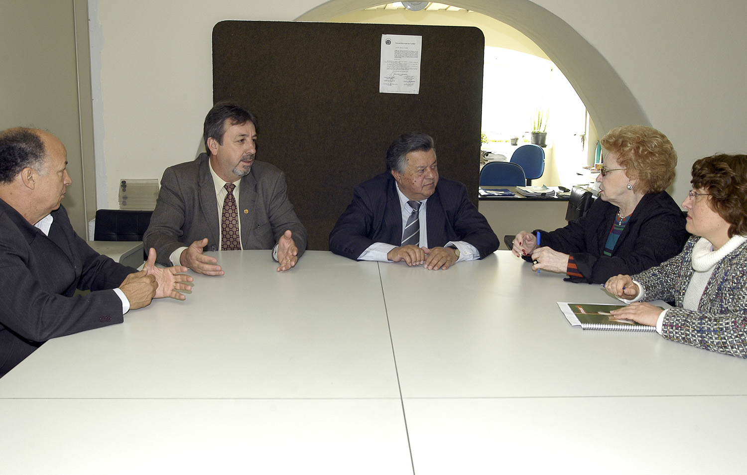 Comissão de Serviço Público analisa projetos 