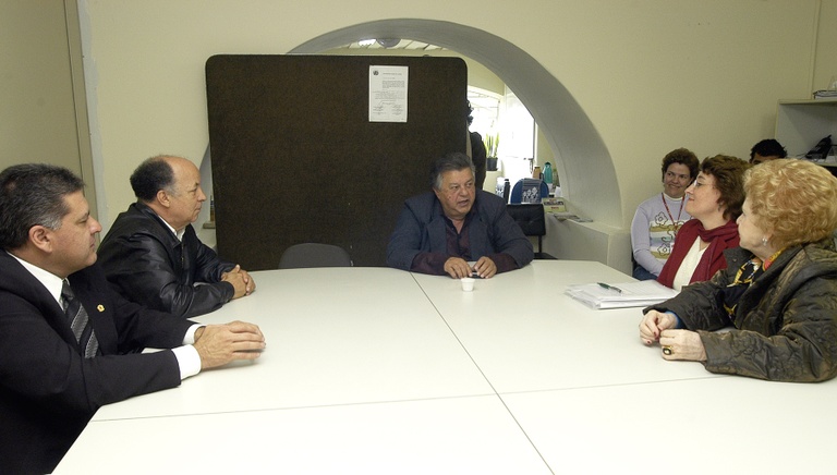 Comissão de Serviço Público distribui projetos 