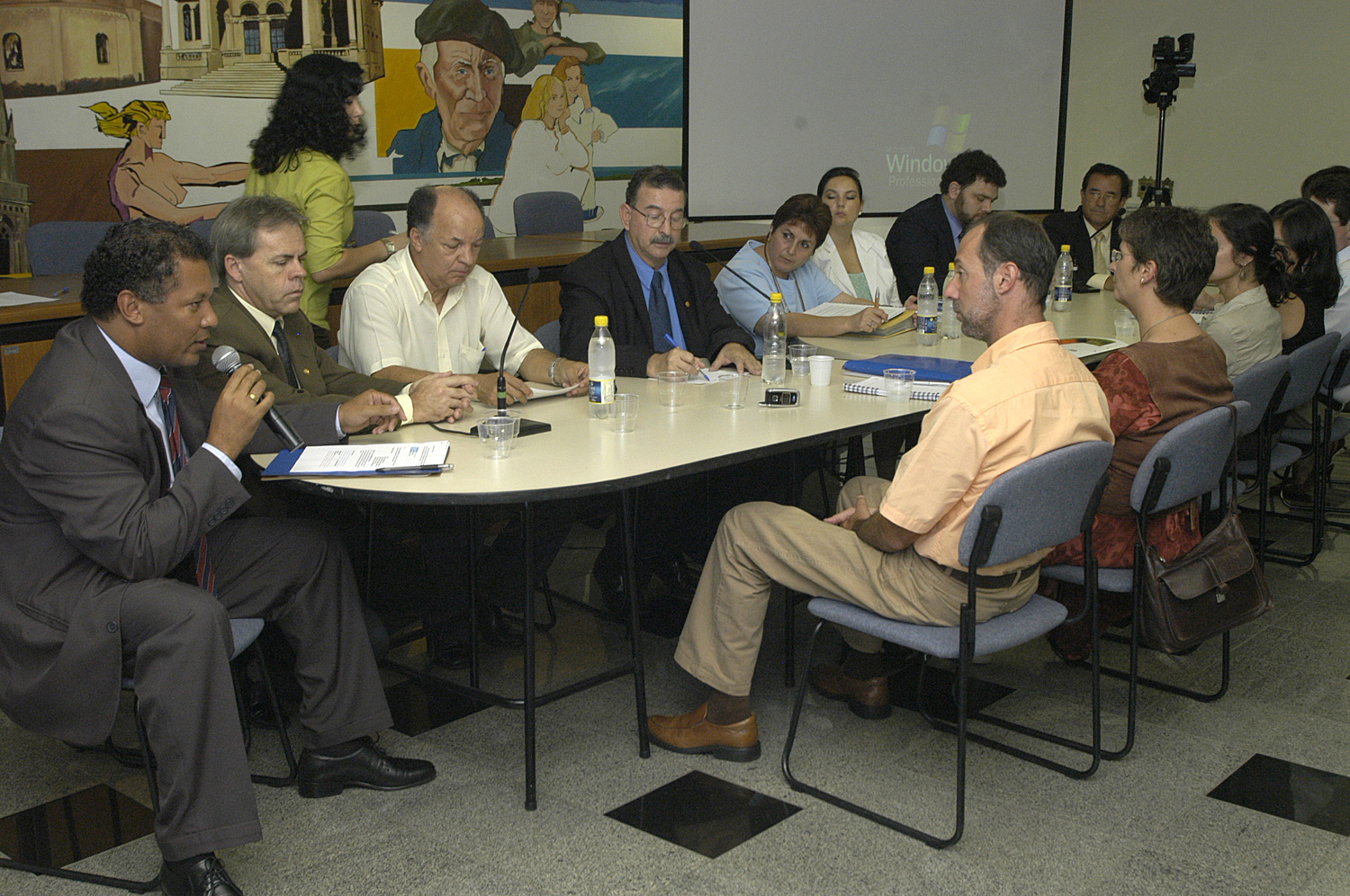 Comissão debate locação de cães 