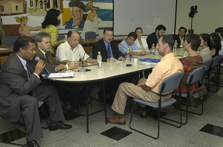 Comissão debate locação de cães 