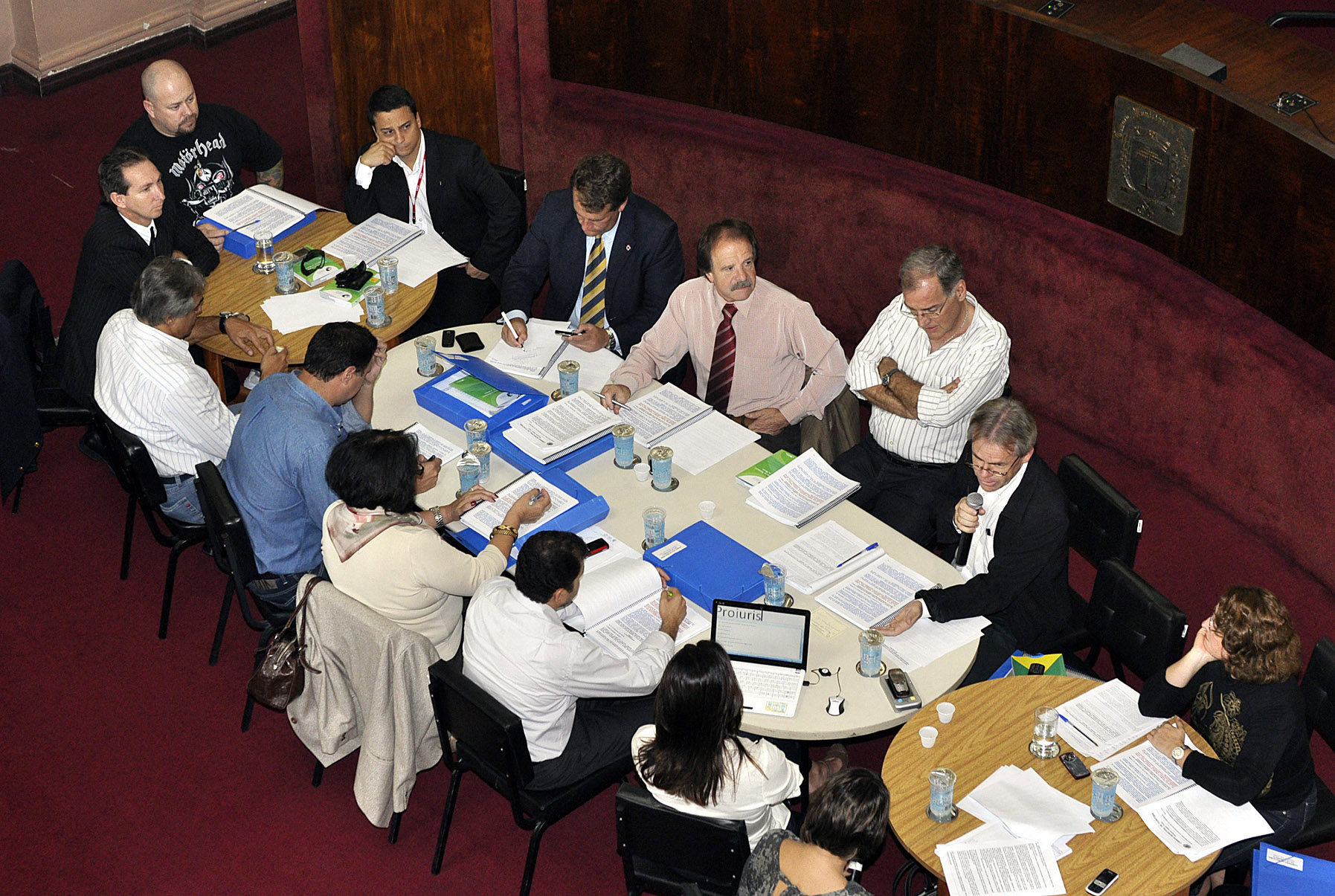 Comissão discute as atribuições dos vereadores 