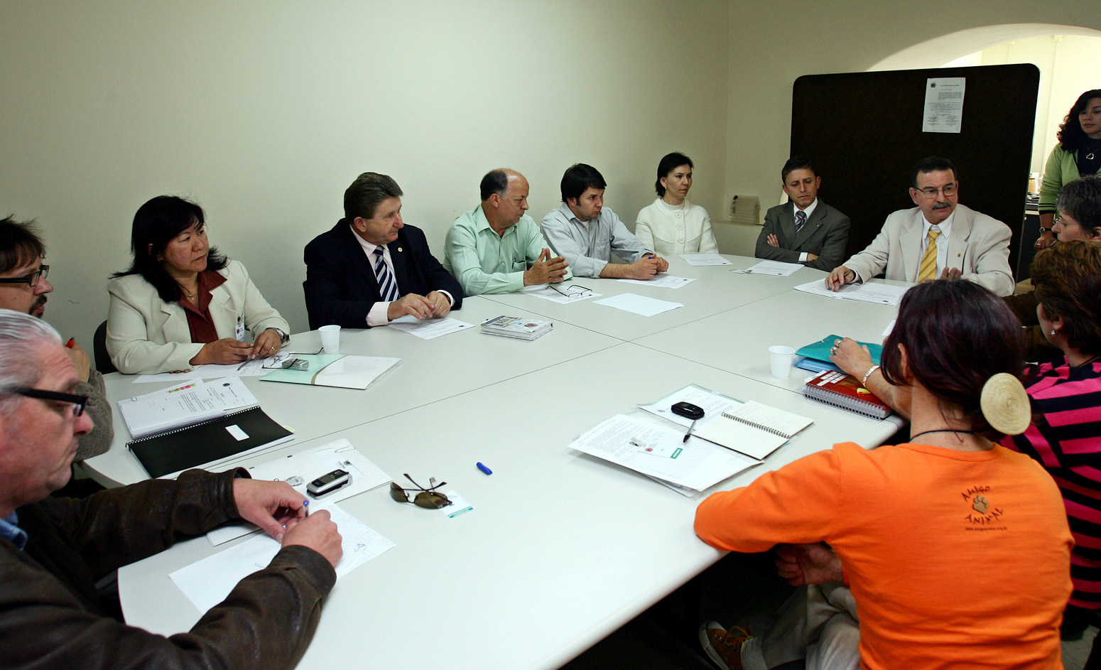 Comissão discute maus-tratos de cães 