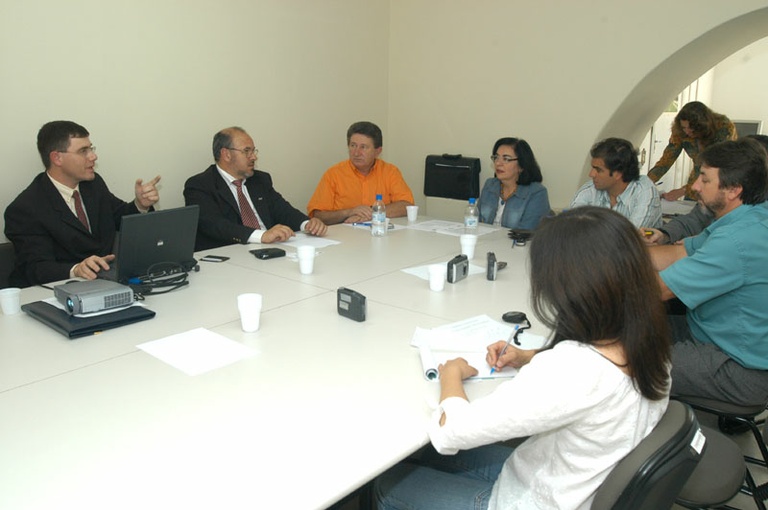 Comissão discute níveis de radiação 