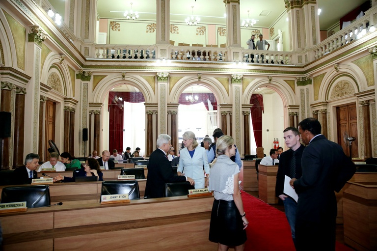 Comissão Executiva revisa cargos comissionados de parlamentares