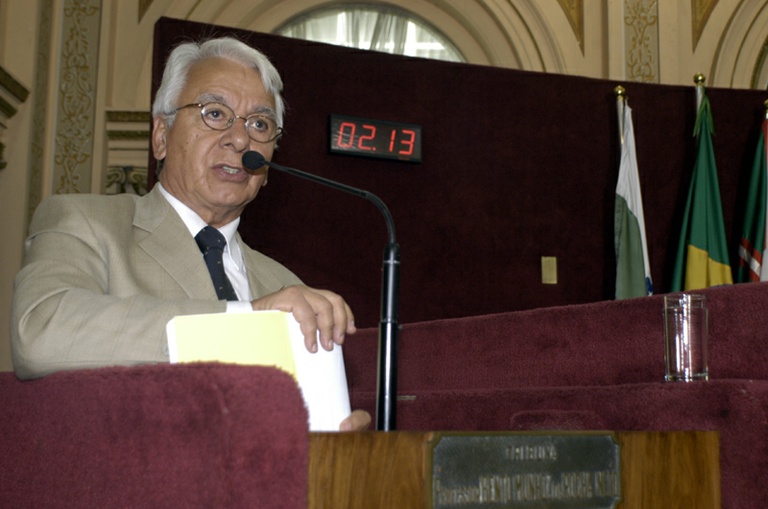 Comissão já tem assunto para discutir em 2007 