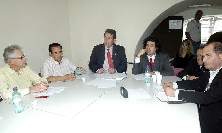 Comissão ouve técnicos sobre brinquedos infláveis 