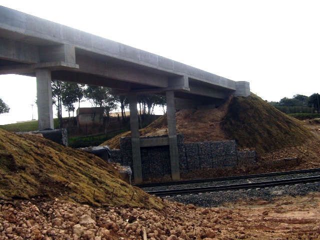 Comissão quer solução para viaduto do Tatuquara 