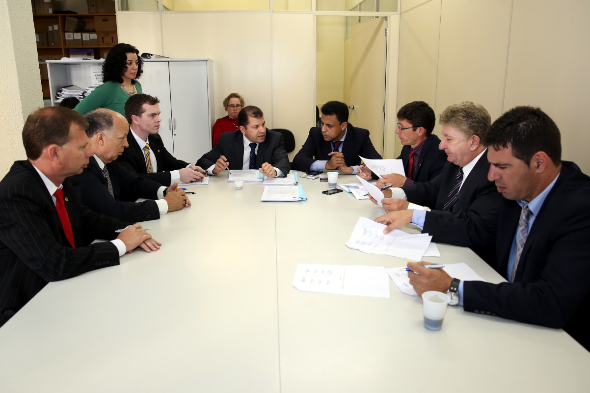 Comissão ratifica emendas sobre plano de carreira da GM 