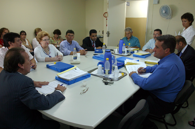 Comissão se reúne e analisa 37 projetos 