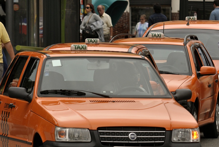 Comissão vai analisar projetos e denúncias 