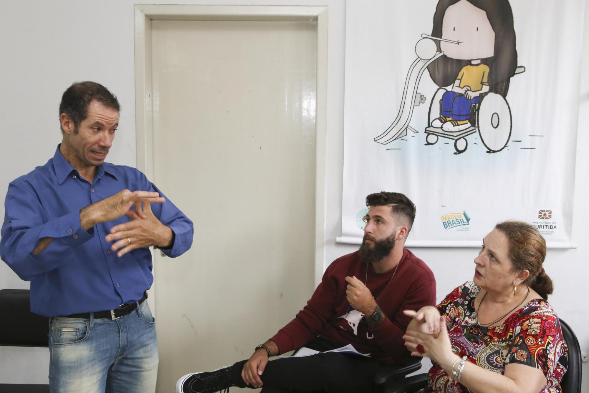 Comunicação Alternativa pode ganhar campanha de conscientização em Curitiba