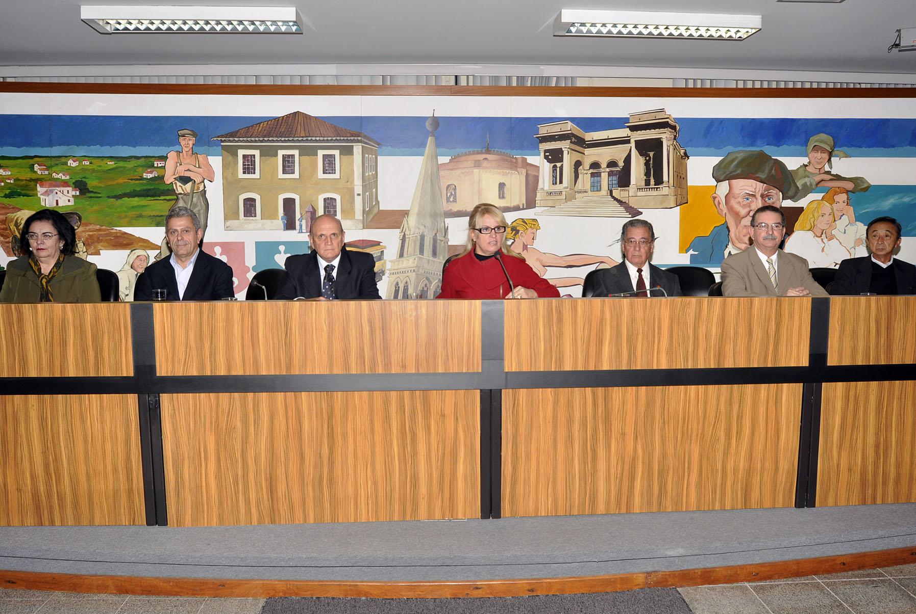 Comunidade luso-brasileira homenageada em solenidade 