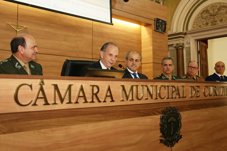 Conferida cidadania honorária ao general Luiz Felipe Carbonell